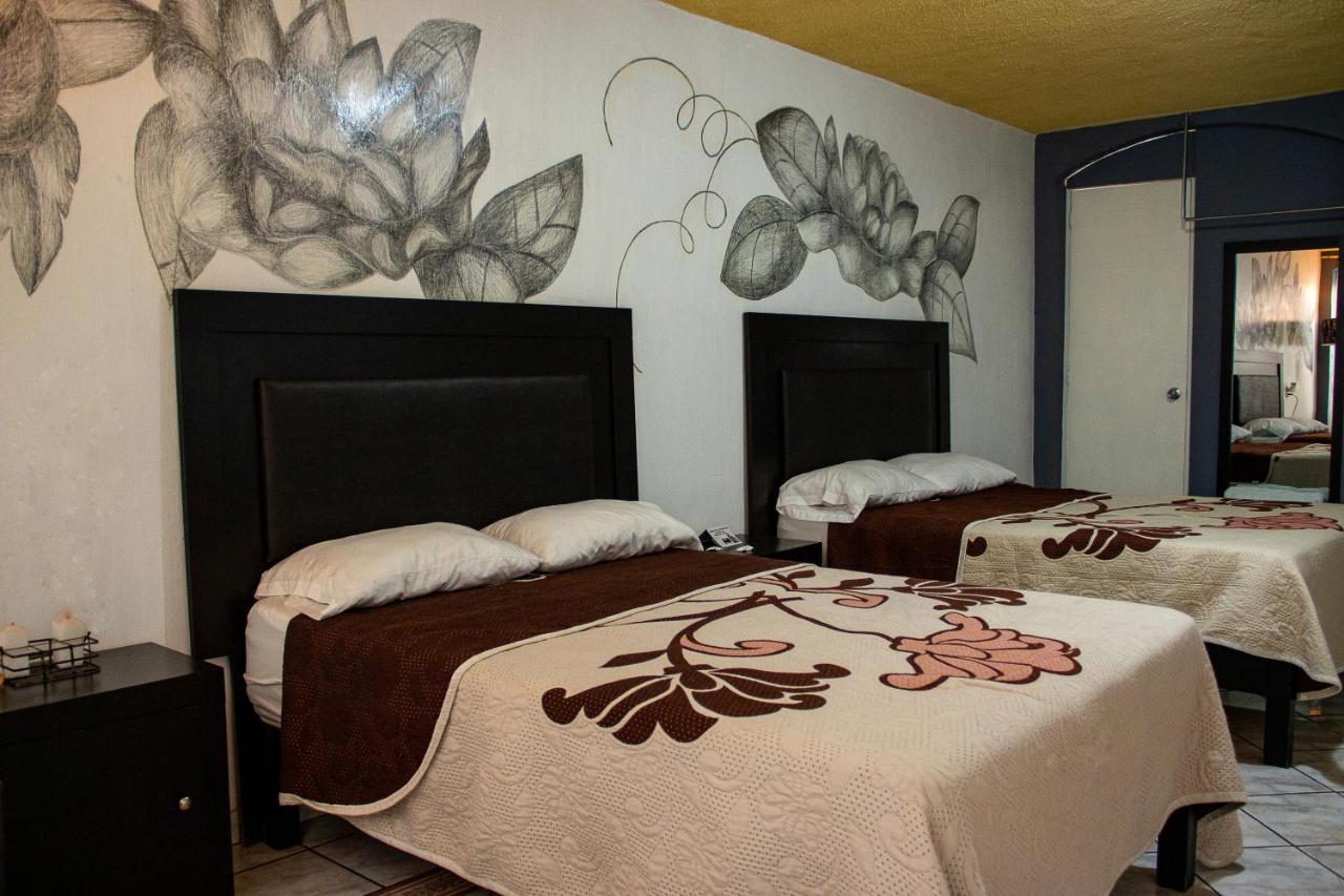 Hotel Boutique Charlotte Arandas Bagian luar foto