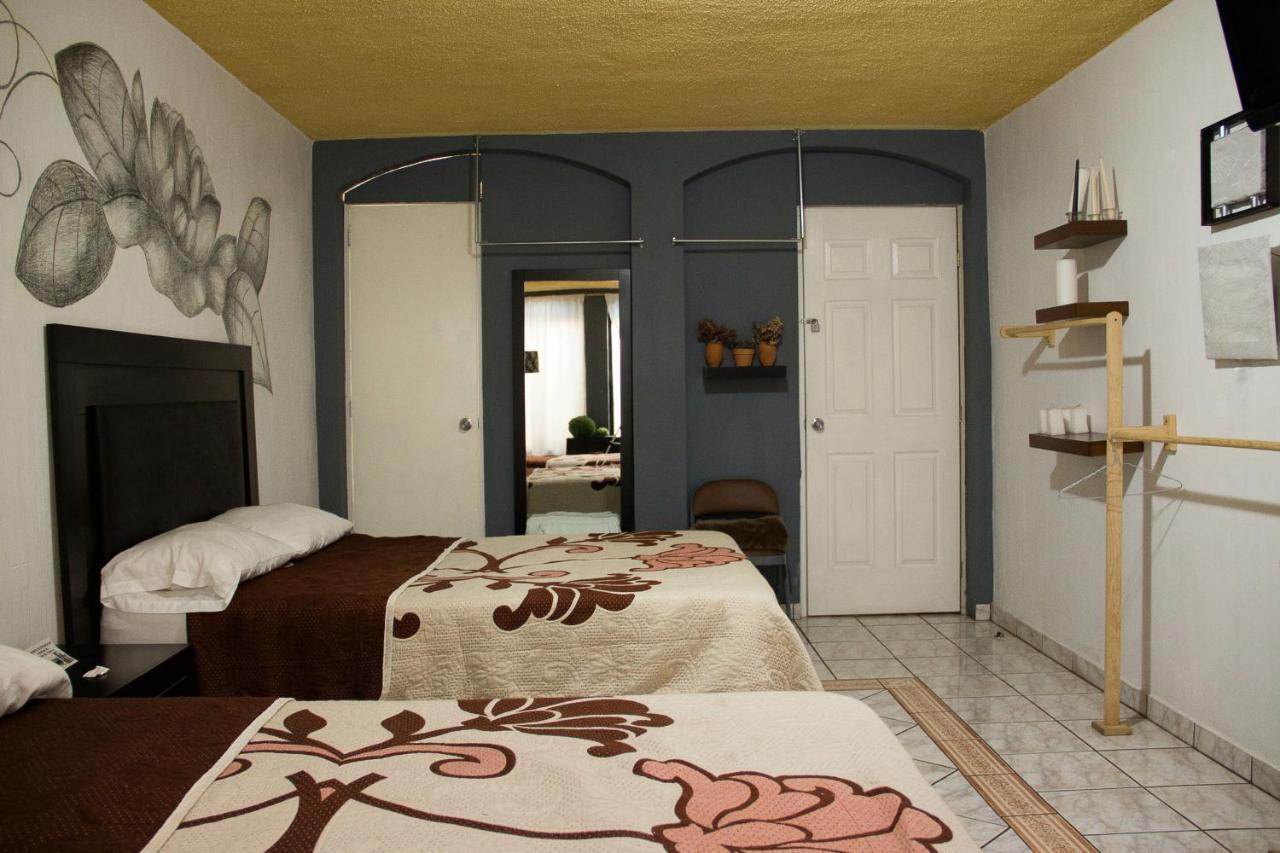 Hotel Boutique Charlotte Arandas Bagian luar foto