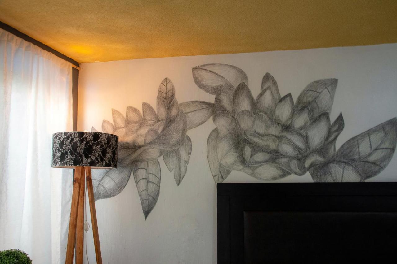 Hotel Boutique Charlotte Arandas Bagian luar foto
